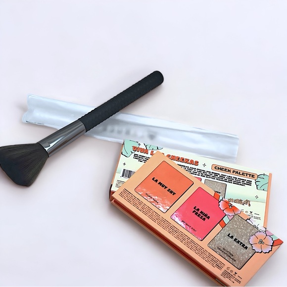 Alamar Cosmetics VIVAS las CHEEKAS palette & Laruce LR309 Cheek Brush - Picture 3 of 11